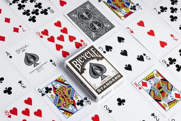 Набор игральных карт Bicycle Standard Playing Cards Черные и Красные (2 колоды) - Фото 5 Набор игральных карт Bicycle Standard Playing Cards Черные и Красные (2 колоды) - изображение 5