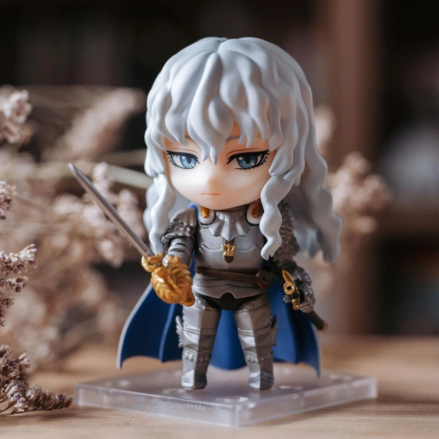Фигурка Гриффит Berserk подвижная 10 см коллекционная модель лидера Банды Ястреба из аниме Берсерк для фанатов темного фэнтези и ценителей японской манги с возможностью смены положения деталей костюма сувенир для игровой зоны или рабочего стола - изображение 6