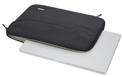 Чехол для ноутбука Thule Lithos Sleeve MacBook Pro 16" TLS-116 Black (UG-3205460) - Фото 6 Чехол для ноутбука Thule Lithos Sleeve MacBook Pro 16" TLS-116 Black (UG-3205460) - изображение 6