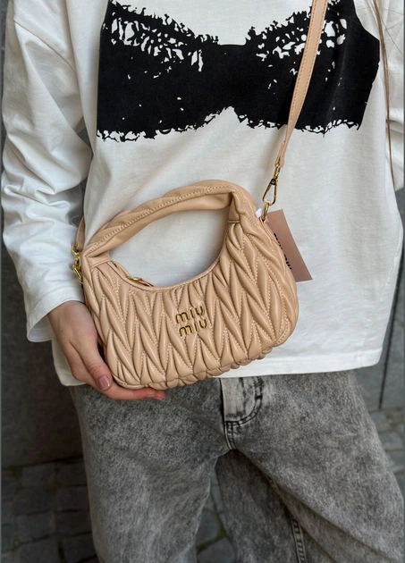 Женская сумка багет Miu miu 2178 бежевая - изображение 4