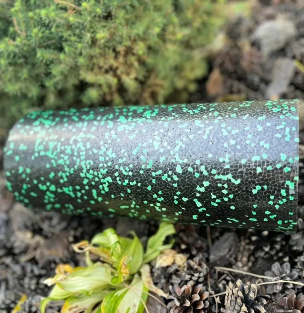 Массажний ролик (ролер) гладкий PowerPlay PP-4348 2 in 1 EPP Foam Roller Чорно/Зелений (33x14см.) (PP_PP_4348_Green_(33*14)) - Фото 9 Массажний ролик (ролер) гладкий PowerPlay PP-4348 2 in 1 EPP Foam Roller Чорно/Зелений (33x14см.) (PP_PP_4348_Green_(33*14)) - изображение 9