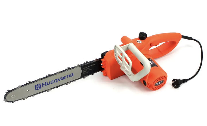 Электрическая цепная пила Husqvarna 180EL 1.8 кВт с шиной 40 см автоматической смазкой цепи плавным пуском тормозом безопасности индикатором уровня масла для распиловки древесины заготовки дров обрезки веток - Фото 8 Электрическая цепная пила Husqvarna 180EL 1.8 кВт с шиной 40 см автоматической смазкой цепи плавным пуском тормозом безопасности индикатором уровня масла для распиловки древесины заготовки дров обрезки веток - изображение 8