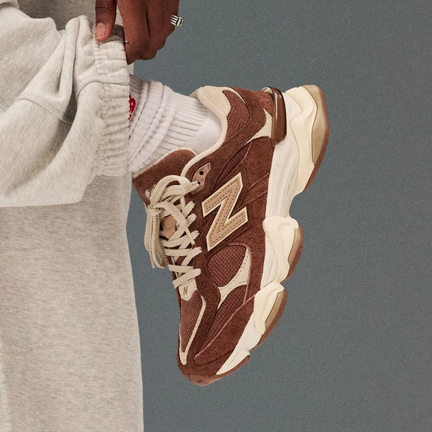 Коричневі кросівки New Balance 9060 41,5 (8) 26 см (U9060CCC) - зображення 6