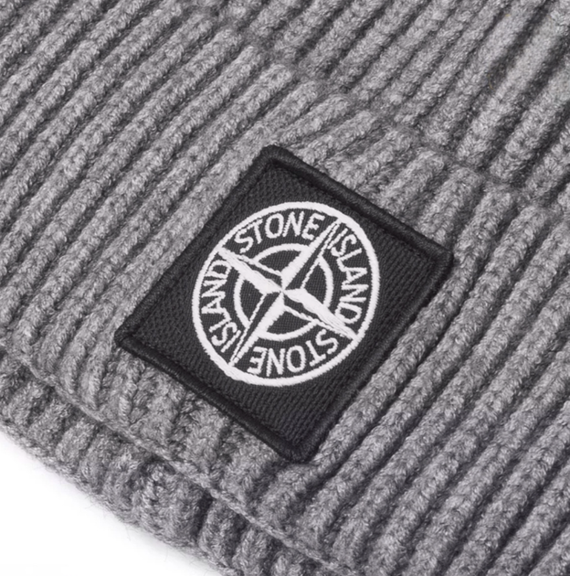 Шапка-бини Stone Island серого цвета, One size (универсальный размер), Унисекс. - Фото 2 Шапка-бини Stone Island серого цвета, One size (универсальный размер), Унисекс. - изображение 2