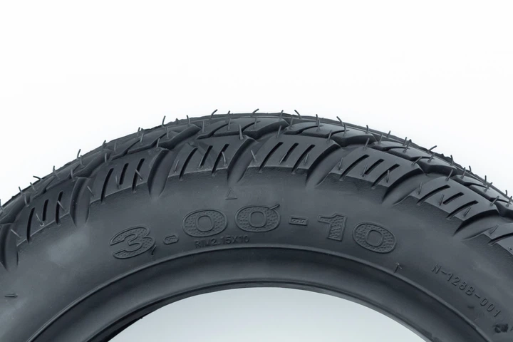 Шина 3,00-10 бескамерная, шипованная "ёлка" N128 - изображение 2