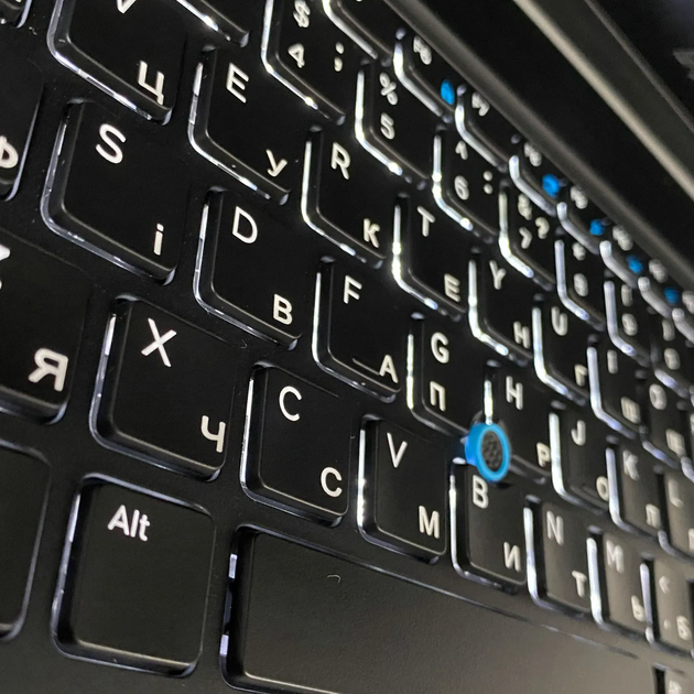 Мобільна робоча станція Dell Precision 7710 / 17.3" (1920x1080) IPS / Intel Core i7-6820HQ (4 (8) ядра по 2.7 - 3.6 GHz) / 16 GB DDR4 / 500 GB SSD / nVidia Quadro M3000M, 4 GB GDDR5, 256-bit / HDMI б/в + Подарунок Бездротова миша / USB - зображення 6