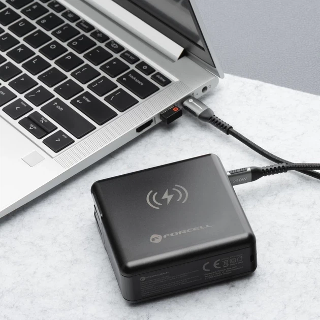 Многофункциональное зарядное устройство Forcell F-Energy 6в1 USB A + USB C PD 45W + power bank 15000 mAh + беспроводная зарядка 15W Black (59033963753 - Фото 3 Многофункциональное зарядное устройство Forcell F-Energy 6в1 USB A + USB C PD 45W + power bank 15000 mAh + беспроводная зарядка 15W Black (59033963753 - изображение 3