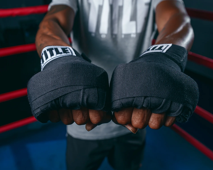 Бинти для боксу TITLE Boxing Semi Elastic 210" Extra Long Black Reg - зображення 3