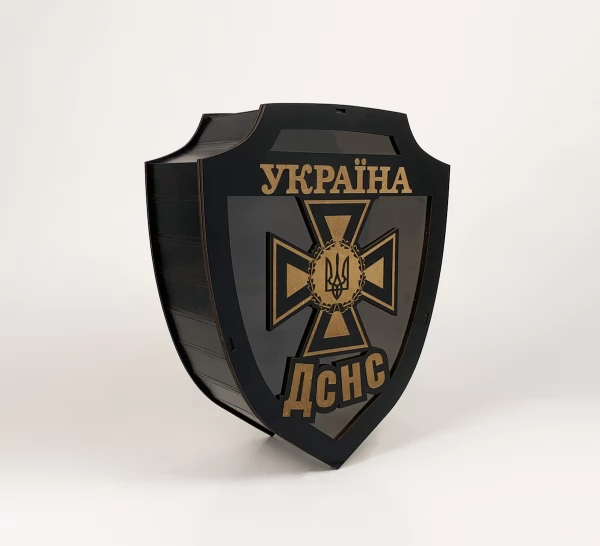 Подарункова коробка чорна з прозорою кришкою "ДСНС Україна" щит - Фото 1 Подарункова коробка чорна з прозорою кришкою "ДСНС Україна" щит - зображення 1