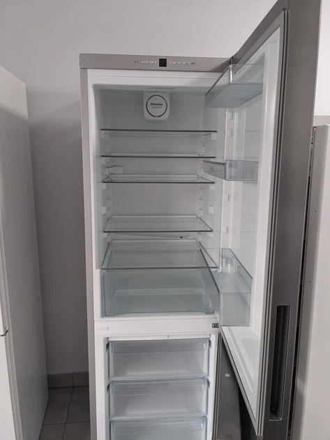 Двокамерний холодильник Miele KFN 28133 D A+ Б/В - изображение 4