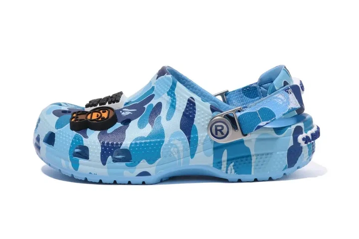 Кроксы BAPE, BAPE® X-CROCS - CLOG, унисекс (36–37) в синем цвете. - изображение 2