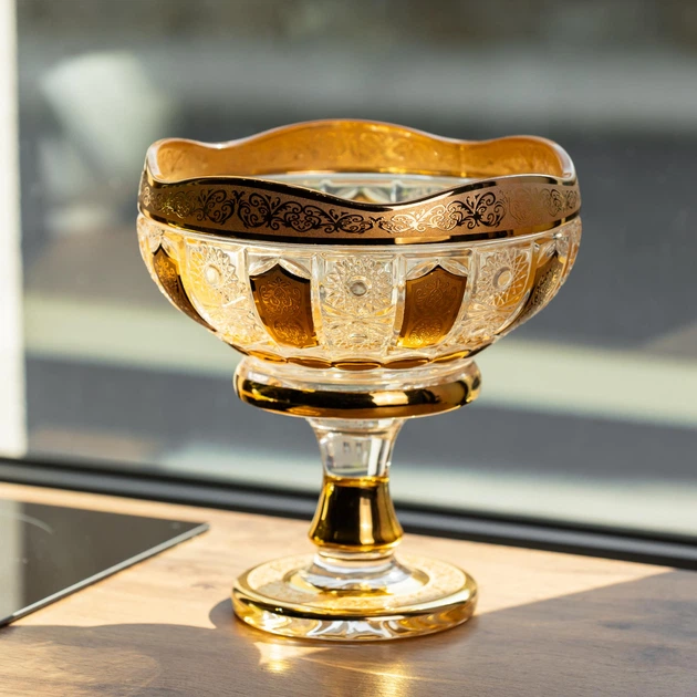 Фруктовница стеклянная на ножке тарелка для фруктов Bohemia Gold 26 см ваза для фруктов Золотистый - Фото 2 Фруктовница стеклянная на ножке тарелка для фруктов Bohemia Gold 26 см ваза для фруктов Золотистый - изображение 2