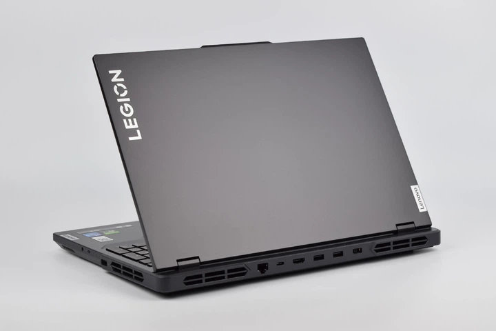 Игровой ноутбук Lenovo Legion Pro 5 16IRX9 i7-14700HX / 32GB / 1TB / RTX 4070 / 16" WQXGA IPS 240Hz - изображение 8