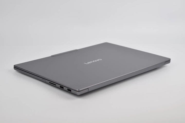 Ігровий ноутбук Lenovo IdeaPad Pro 5 16AKP10 Ryzen AI 7 350 / 32GB / 1TB / RTX 5050 / 16" 2.8K OLED 120Hz - зображення 3