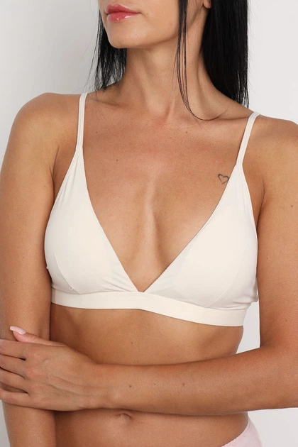 Топ жіночий XL колір молочний No Brand ЦБ-00295282 - Фото 1 Топ жіночий XL колір молочний No Brand ЦБ-00295282 - зображення 1