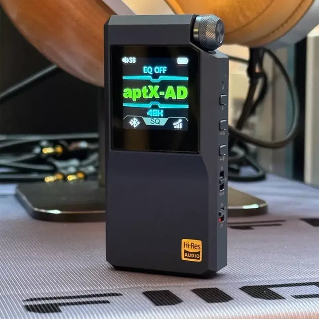 Портативный ЦАП усилитель FiiO BTR17 Bluetooth 5.4 Hi-Res аудио с выходной мощностью 650 мВт поддержкой 32-бит 768 кГц DSD512 MQA и дисплеем 1.3 дюйма для наушников с балансным выходом 4.4 мм и 3.5 мм настольный режим Черный - изображение 5