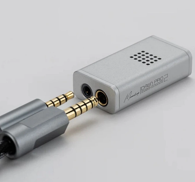 ЦАП із підсилювачем для навушників Moondrop Dawn Pro 2 з чіпом CS43198, PCM до 32-біт/384 кГц, DSD256 - Фото 4 ЦАП із підсилювачем для навушників Moondrop Dawn Pro 2 з чіпом CS43198, PCM до 32-біт/384 кГц, DSD256 - изображение 4
