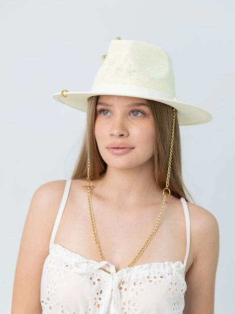 Капелюх федора з золотистим ланцюгом D.Hats Молочний - Фото 1 Капелюх федора з золотистим ланцюгом D.Hats Молочний - зображення 1
