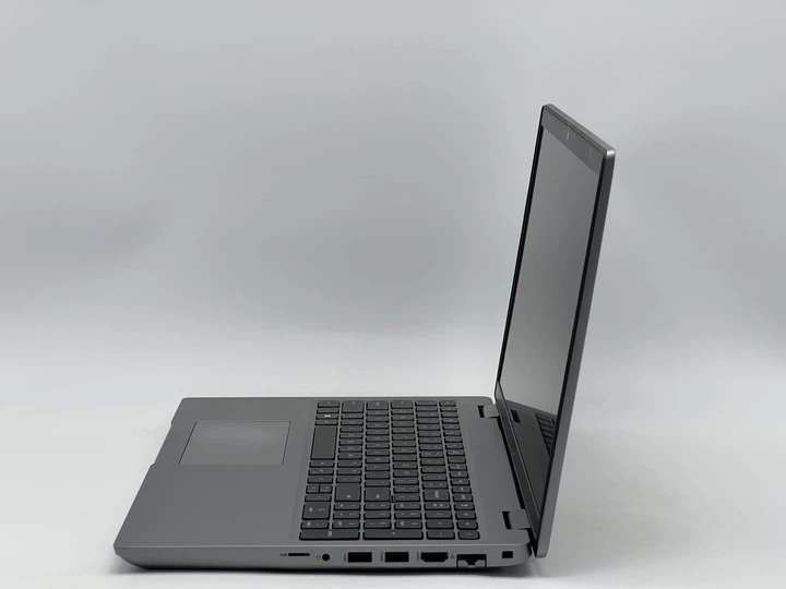 Ноутбук Dell Latitude 5521 / 15 IPS 1920x1080 60Гц / i5-11400H / 16 GB / 240 GB / Intel UHD Graphics / [DLLLTTD5521I524016IB] - Б/У - зображення 4