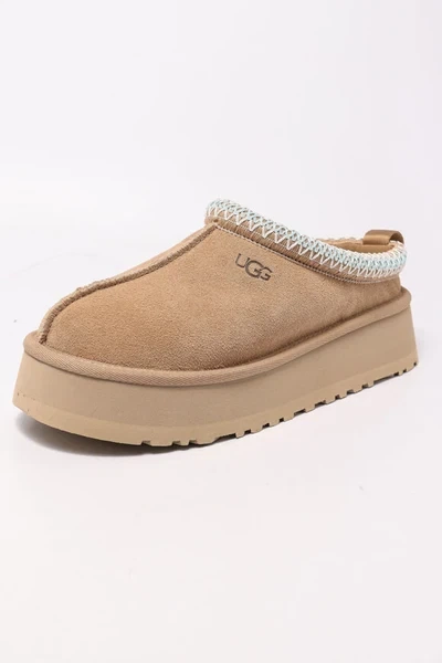 Уги сліпери на платформі UGG Women's Tazz Slipper Sand 39 розмір пісочні - Фото 1 Уги сліпери на платформі UGG Women's Tazz Slipper Sand 39 розмір пісочні - зображення 1