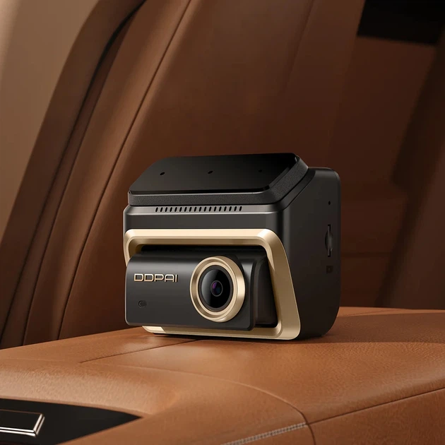 Автомобильный видеорегистратор DDPAI Dashcam Z90T камера заднего вида камера салона 3'' 3840x2160 Black (6934915206919) - изображение 3