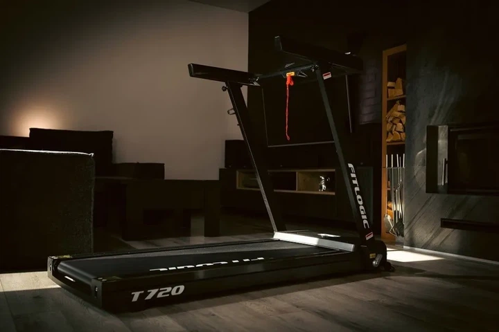 Бігова доріжка FitLogic T720 (SPT_T720) - Фото 9 Бігова доріжка FitLogic T720 (SPT_T720) - зображення 9