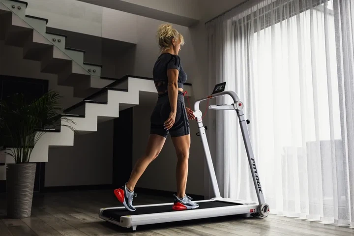 Бігова доріжка FitLogic T116W (SPT_T116W) - зображення 9