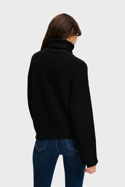 Жіночий чорний вовняний светр oversized rollneck Karl Lagerfeld Jeans M 246J2003 - Фото 2 Жіночий чорний вовняний светр oversized rollneck Karl Lagerfeld Jeans M 246J2003 - изображение 2
