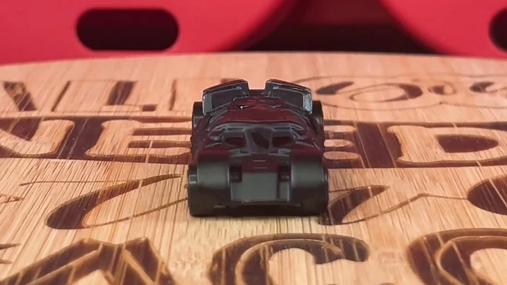Машинка Базовая Hot Wheels DC Batman The Dark Knight Batmobile Batman 1:64 JJL13 Black - изображение 5