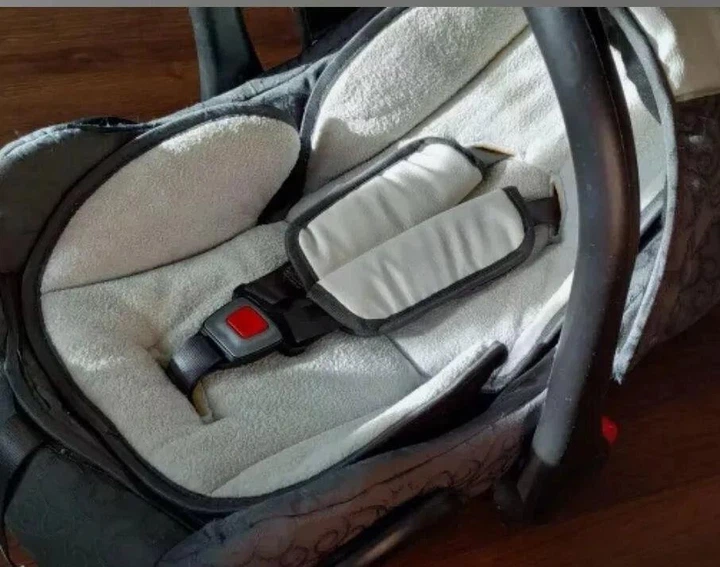 Вкладиш в автокрісло для новонароджених 20х24 см - зображення 3