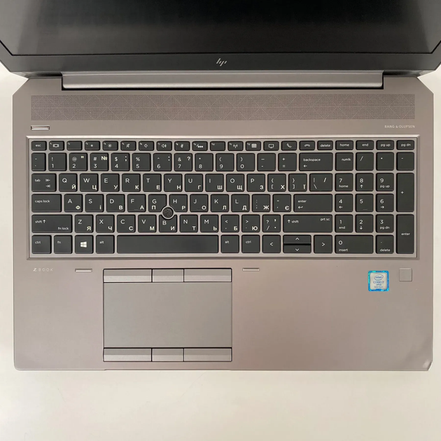 Мобильная рабочая станция Б-класс HP zBook 15 G6 / 15.6" (1920x1080) IPS / Intel Core i7-9850H (6 (12) ядер по 2.6 - 4.6 GHz) / 16 GB DDR4 / 256 GB SSD / nVidia Quadro T1000, 4 GB GDDR5, 128-bit / HDMI / TouchID / WebCam б/у + Подарок Беспроводная мышь - Фото 3 Мобильная рабочая станция Б-класс HP zBook 15 G6 / 15.6" (1920x1080) IPS / Intel Core i7-9850H (6 (12) ядер по 2.6 - 4.6 GHz) / 16 GB DDR4 / 256 GB SSD / nVidia Quadro T1000, 4 GB GDDR5, 128-bit / HDMI / TouchID / WebCam б/у + Подарок Беспроводная мышь - изображение 3