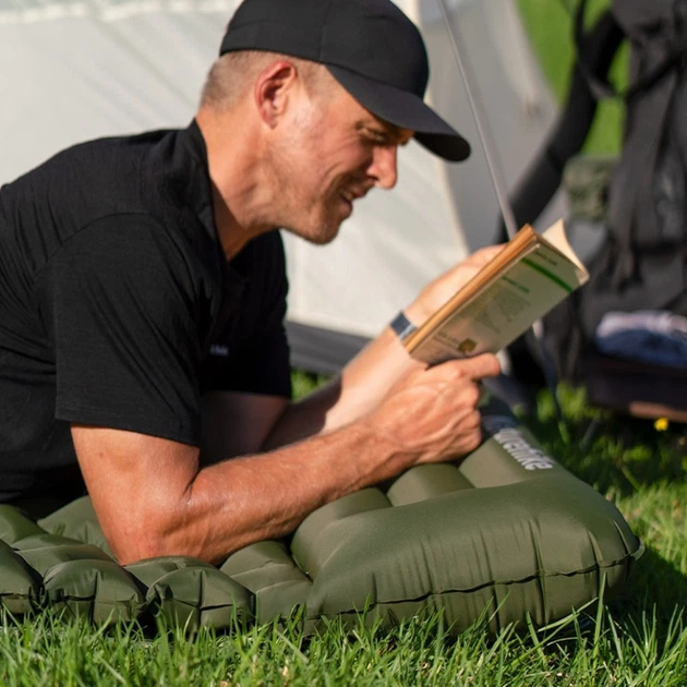 Матрас туристический надувной одноместный Naturehike CNK2550WS019, 200x60x9.5 см, зеленый, прямоугольный с мешком для надувания - изображение 2