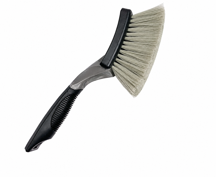Щетка для очистки резины, колесных арок и дисков Wheel Brush - Фото 1 Щетка для очистки резины, колесных арок и дисков Wheel Brush - изображение 1