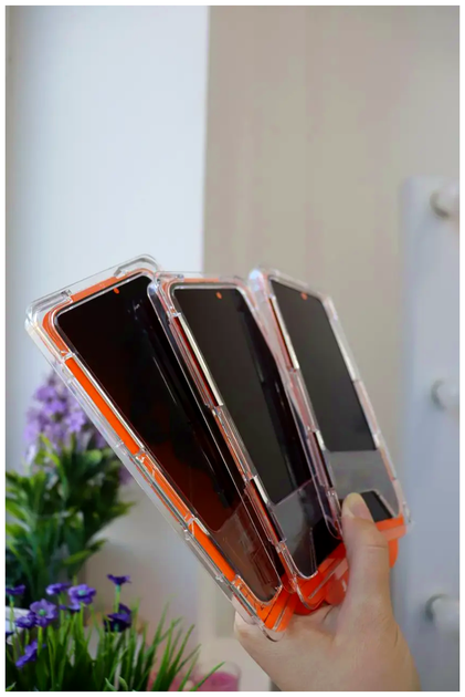 Защитное стекло ZERODUST Privacy 5D противоударное для iPhone 17 Pro с аппликатором Black SR-547 - изображение 5