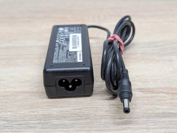 Б/В Блок живлення Compaq 50 W 18.5 V 2.7 A 5.2x2.5мм - Фото 3 Б/В Блок живлення Compaq 50 W 18.5 V 2.7 A 5.2x2.5мм - зображення 3