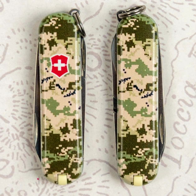 Ніж Victorinox Classic SD Colors Army Mat Pixel (1049-Vx06223.3_W3941pw) - зображення 6