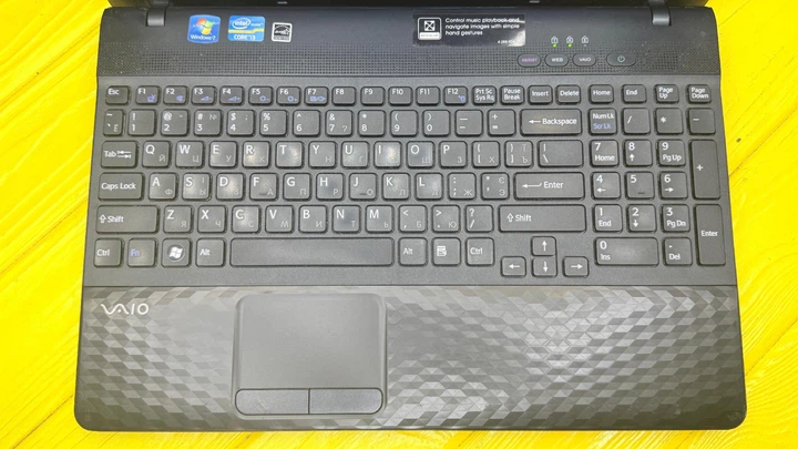Ноутбук Sony Vaio VPC-EH (15.6" HD,Core i3-2310M,Intel HD 3000) (6390) Б/В - зображення 6