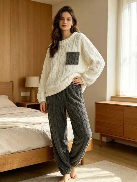 Пижама женская из флиса серая с белым Oversize S-L 0000881 - Фото 4 Пижама женская из флиса серая с белым Oversize S-L 0000881 - изображение 4