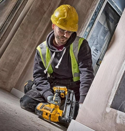 Пістолет цвяхозабивний акумуляторний DeWALT DCN660D2 - изображение 5