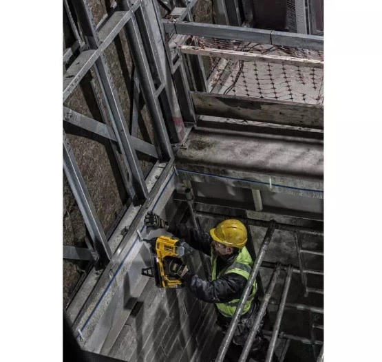 Цвяхозабивач акумуляторний по бетону DeWALT DCN890P2 - Фото 8 Цвяхозабивач акумуляторний по бетону DeWALT DCN890P2 - зображення 8