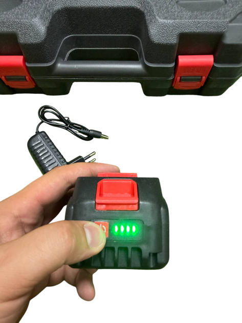 Аккумуляторная цепная пила с бесщеточным двигателем Krafftec Germany PKA60 48V 6Ah в кейсе с индикатором заряда , шина 15 см (658756) - изображение 7