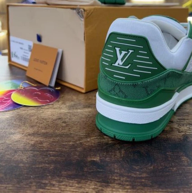 Кросівки Louis Vuitton Trainer Green Monogram Denim White 43 - Фото 4 Кросівки Louis Vuitton Trainer Green Monogram Denim White 43 - изображение 4
