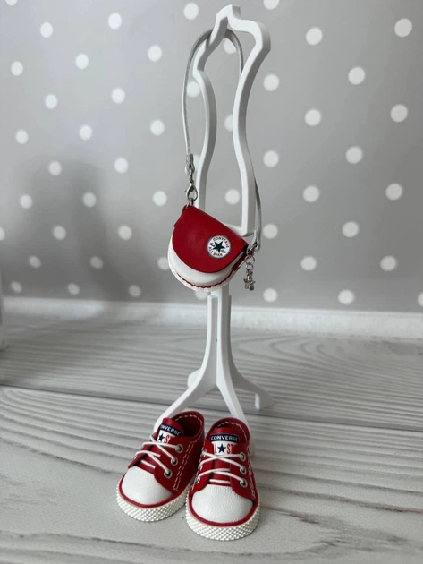 Набір кеди та сумочка Converse для ляльок Paola Reina червоний - Фото 3 Набір кеди та сумочка Converse для ляльок Paola Reina червоний - зображення 3