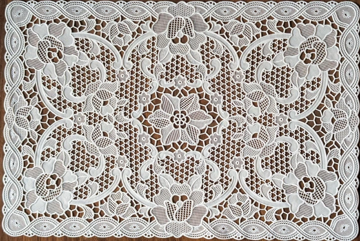 Вінілова серветка біла 30×45 см, з визерунком, Модель S107W - Фото 1 Вінілова серветка біла 30×45 см, з визерунком, Модель S107W - изображение 1