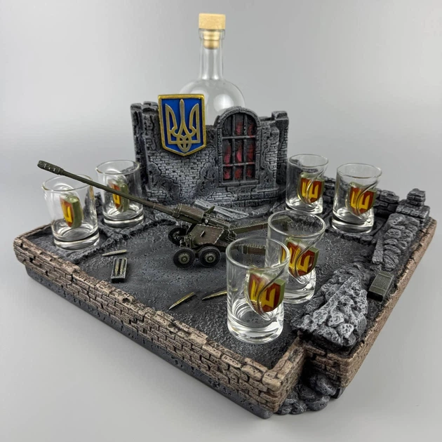 Сувенірний мінібар з моделлю гармати 2А36 Гіацинт-Б (11668) - Фото 3 Сувенірний мінібар з моделлю гармати 2А36 Гіацинт-Б (11668) - зображення 3