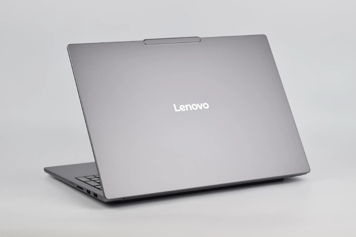 Ультрабук Lenovo IdeaPad Pro 5 16AKP10 Ryzen AI 7 350 / 32GB / 1TB / RTX 5050 / 16" 2.8K OLED 120Hz Ноутбук (с1352) - Уцінка - Фото 10 Ультрабук Lenovo IdeaPad Pro 5 16AKP10 Ryzen AI 7 350 / 32GB / 1TB / RTX 5050 / 16" 2.8K OLED 120Hz Ноутбук (с1352) - Уцінка - зображення 10