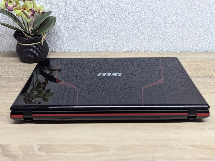 Ноутбук MSI MS-1757: 17 Full HD, Intel Core i7-4700MQ, 16 GB DDR3, NVIDIA GeForce GTX 765M 2Gb,SSD 256Gb - Б/У - изображение 7