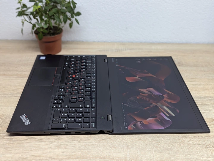 Ноутбук Lenovo ThinkPad T570:15,6 Full HD,Intel Core i5-7300U,8GB DDR4,Intel HD Graphics,SSD 256Gb - Б/У - Фото 6 Ноутбук Lenovo ThinkPad T570:15,6 Full HD,Intel Core i5-7300U,8GB DDR4,Intel HD Graphics,SSD 256Gb - Б/У - изображение 6