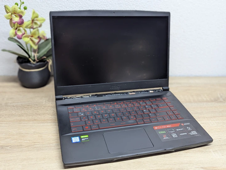 Ноутбук MSI MS-16R3 под разбор - Б/У - Фото 2 Ноутбук MSI MS-16R3 под разбор - Б/У - изображение 2