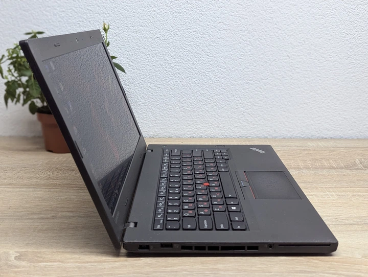 Ноутбук Lenovo ThinkPad T460p:14 Full HD,Intel Core i7-6700HQ,8 GB DDR4,GeForce 940MX 2Gb,SSD128Gb - Б/У - Фото 4 Ноутбук Lenovo ThinkPad T460p:14 Full HD,Intel Core i7-6700HQ,8 GB DDR4,GeForce 940MX 2Gb,SSD128Gb - Б/У - изображение 4